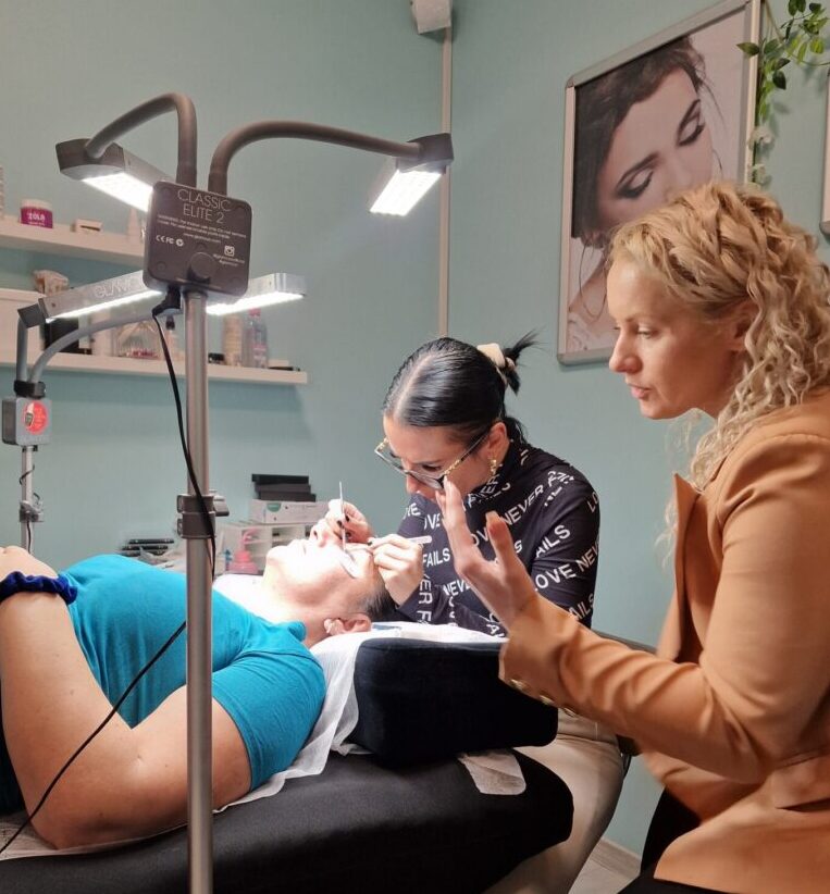 przedluzanie rzes objetosci kurs